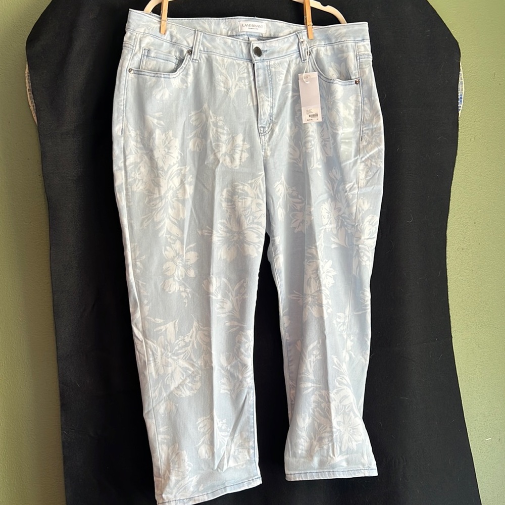 Lane Bryant UEC Light Blue Floral Girlfriend Cropped Jeans